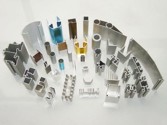 L455 Macchina semiautomatica per il taglio dell'alluminio