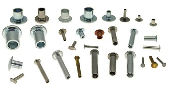 Macchina di rivettazione idraulica tubolare per rivetti semi-cavi rivetti solidi rivetti passo