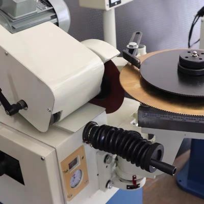 Macchina per la rettifica di lame di seghe a fascia per la forma dei denti delle lame di seghe da 50-450 mm